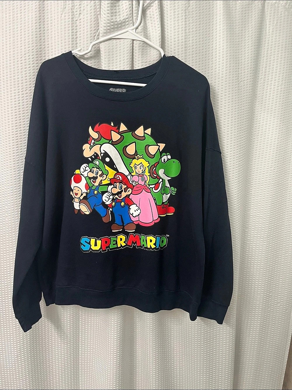 Super Mario Graphic Sweatshirt XL Like New